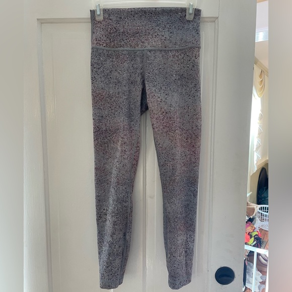 Lululemon 3/4 Leggings - Picture 1 of 4
